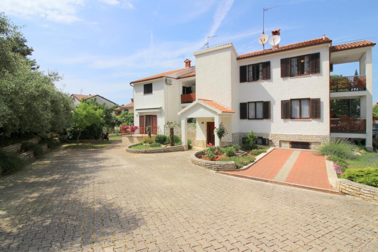 Apartment Ema Near City Center Poreč Zewnętrze zdjęcie